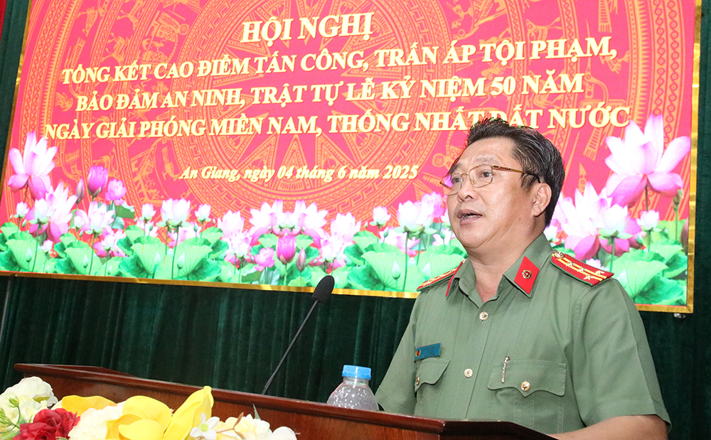 Đại tá Lâm Phước Nguyên, Giám đốc Công an tỉnh phát biểu chỉ đạo tại Hội nghị.
