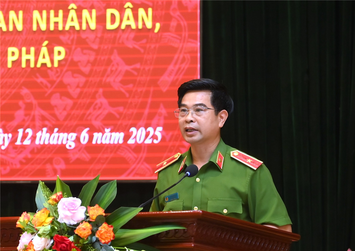 Thiếu tướng, PGS.TS Lê Hoài Nam, Hiệu trưởng Trường Cao đẳng Cảnh sát nhân dân I phát biểu chào mừng Hội thảo.