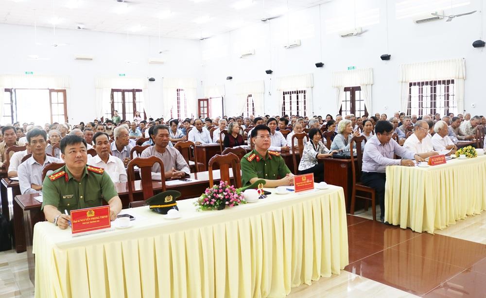 Các đại biểu tham dự Hội nghị.