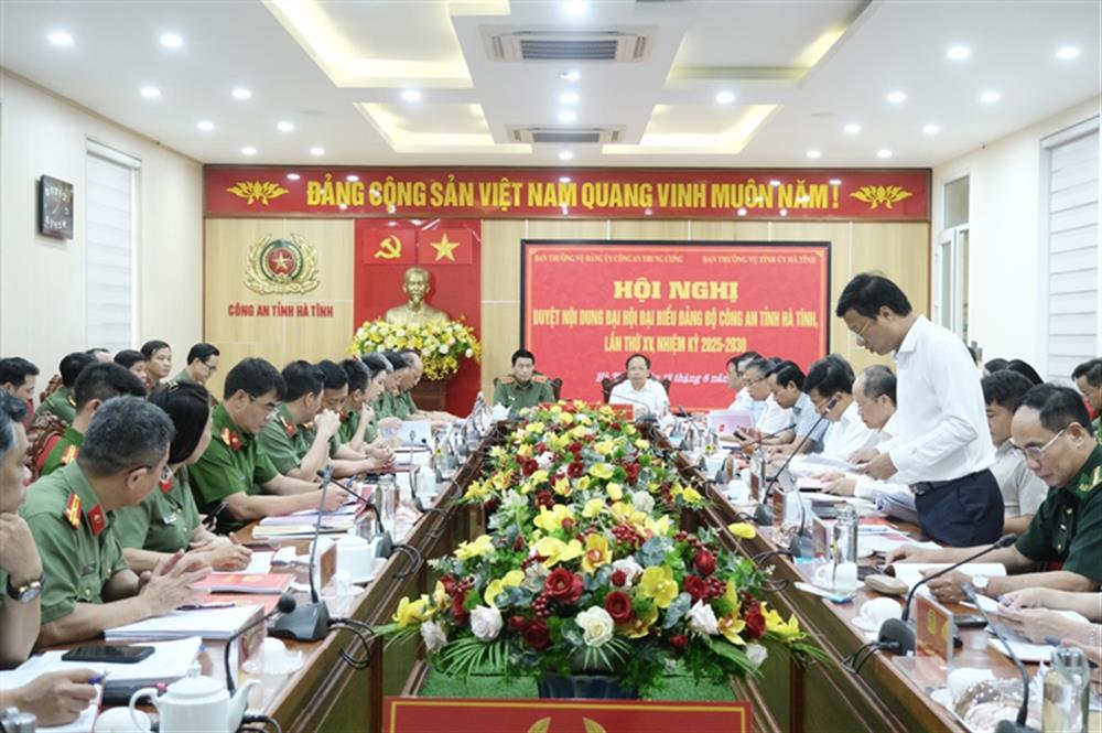 Toàn cảnh Hội nghị.