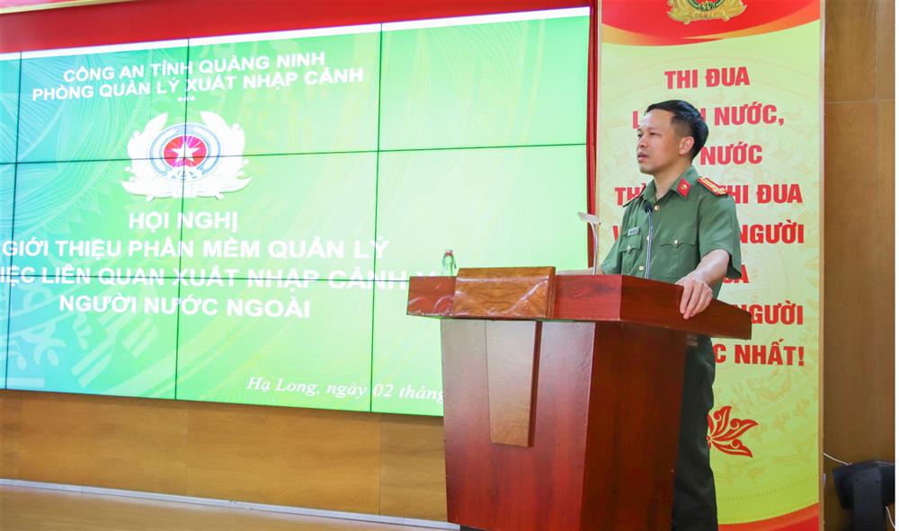 Thượng tá Phạm Văn Dũng, Phó Giám đốc Công an tỉnh trực tiếp chỉ đạo các đơn vị tham gia xây dựng phần mềm.