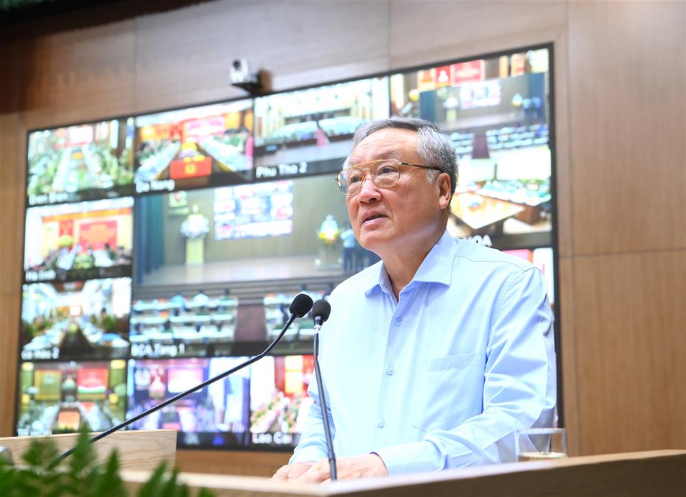 Phó Thủ tướng Thường trực Chính phủ Nguyễn Hoà Bình phát biểu chỉ đạo tại Hội nghị.