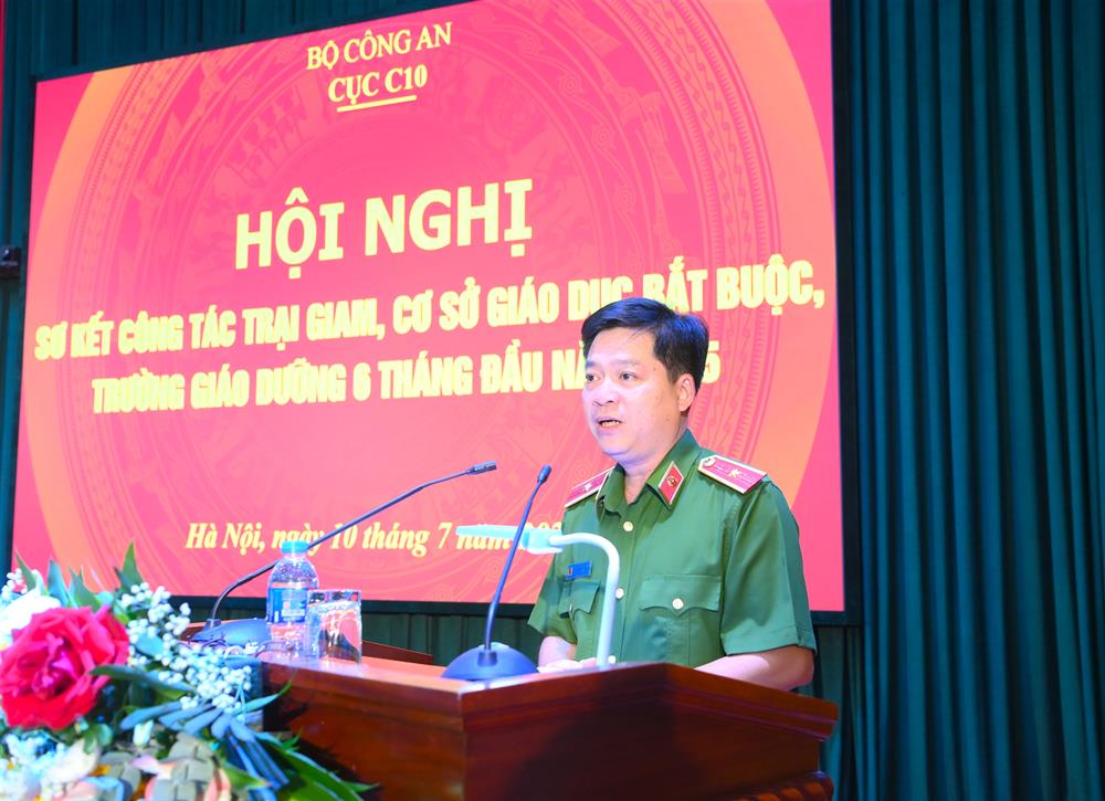 Thiếu tướng Nguyễn Thanh Trường, Cục trưởng Cục Cảnh sát quản lý trại giam, cơ sở giáo dục bắt buộc, trường giáo dưỡng phát biểu tại Hội nghị.