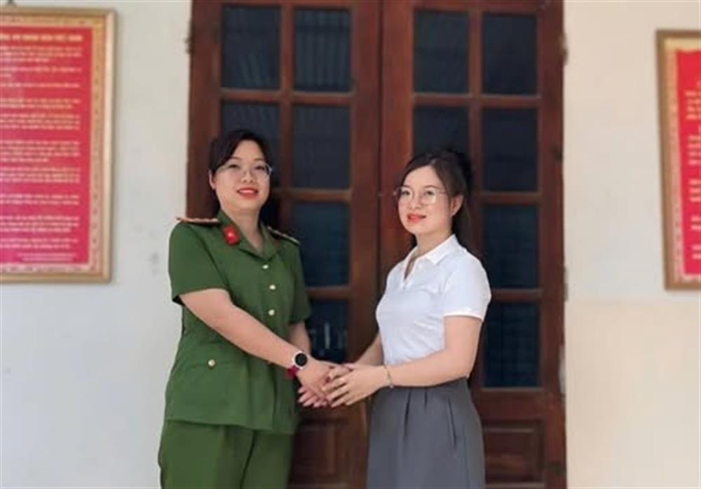 Chị Hoàng Thị Phương gửi lời cảm ơn Công an xã Thuận Châu đã giúp anh nhận lại tiền chuyển khoản nhầm