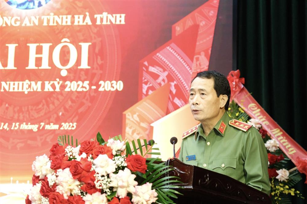 Thứ trưởng Lê Quốc Hùng phát biểu chỉ đạo tại Đại hội. 
