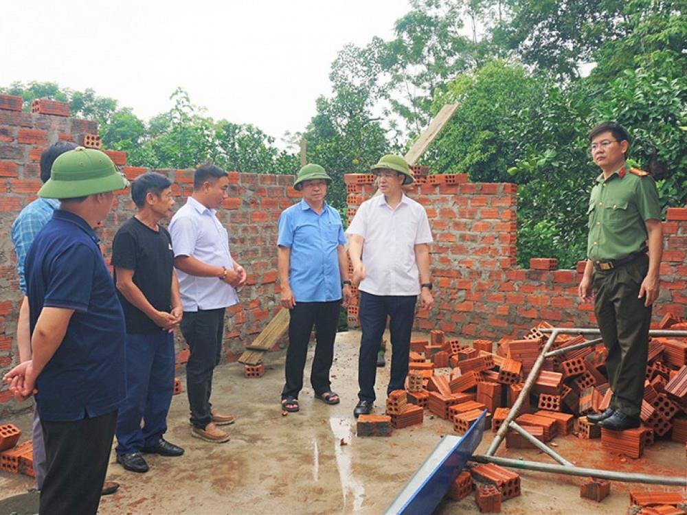 Chính quyền huyện Hương Khê quan tâm trong việc khảo sát, lập danh sách, rà soát các hộ nghèo và quá trình xây dựng nhà ở theo chương trình hỗ trợ của Bộ Công an.