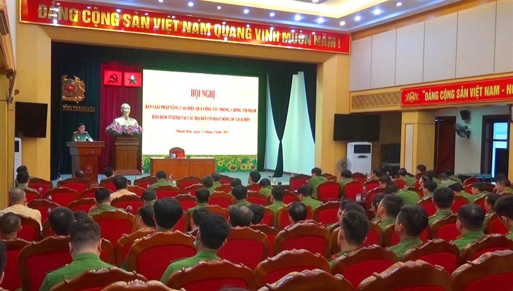 Toàn cảnh Hội nghị.