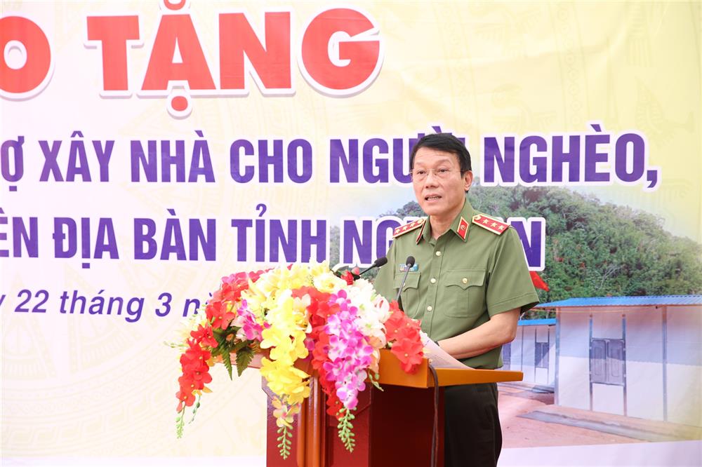 Thứ trưởng Lương Tam Quang phát biểu tại buổi Lễ.