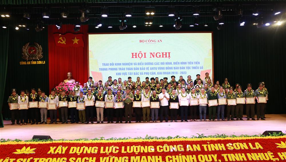 Các điển hình tiên tiến được Bộ Công an biểu dương, khen thưởng