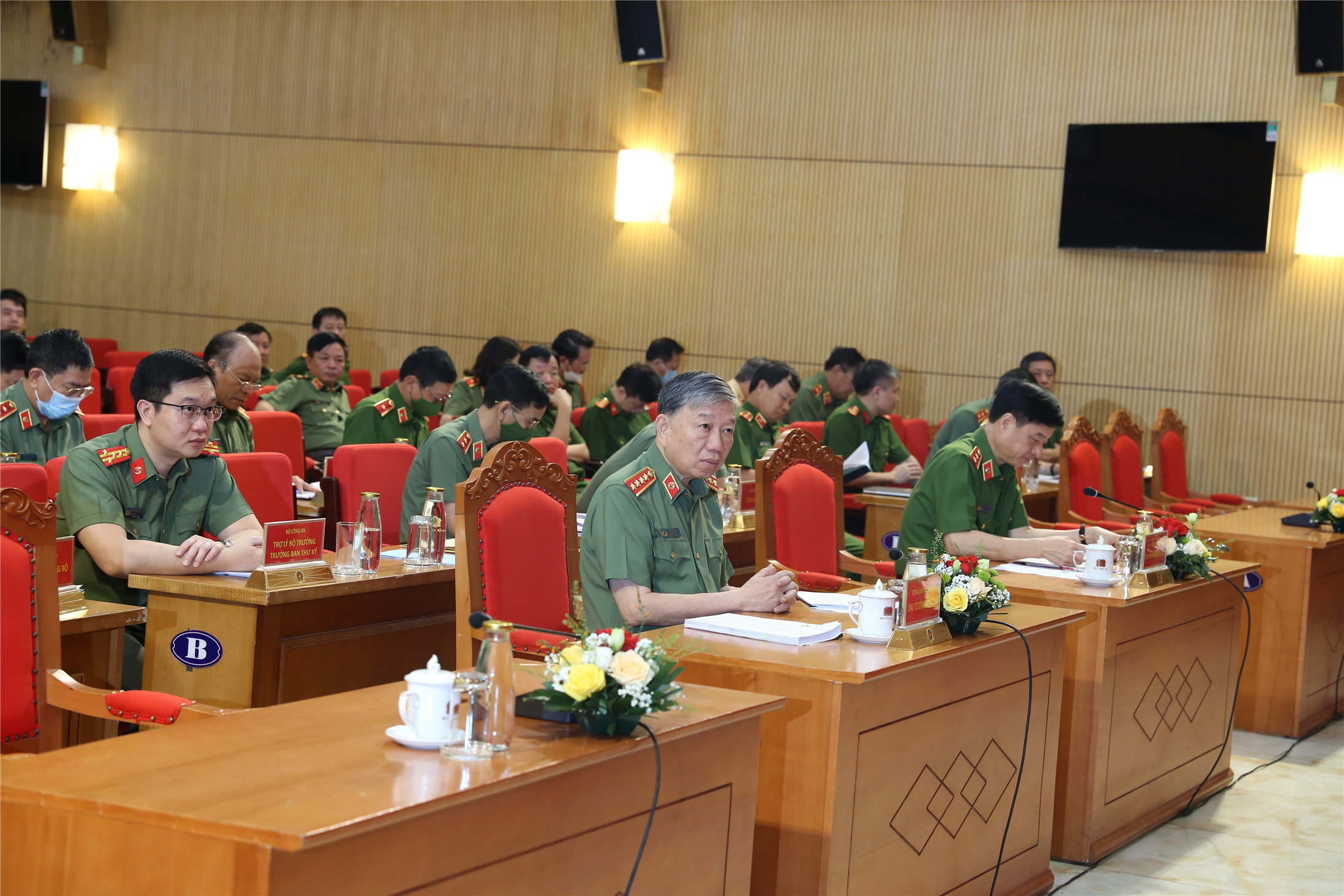Bộ trưởng Tô Lâm chủ trì Hội nghị giao ban Bộ.