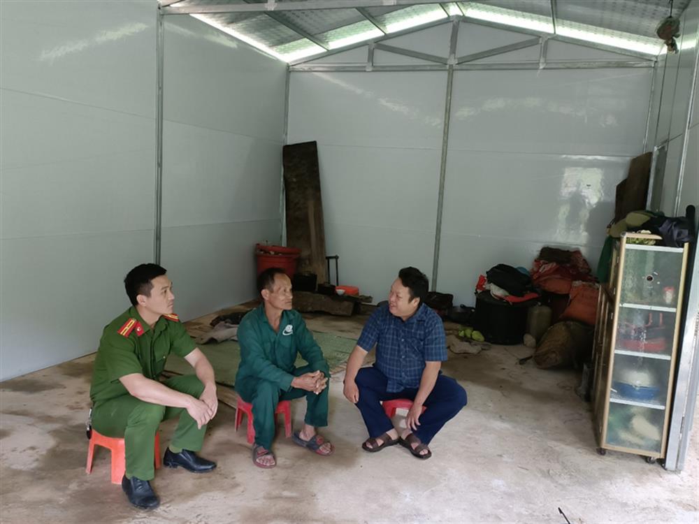 Từ nay, cuộc sống của gia đình ông Xồng Bá Chò sẽ đỡ vất vả hơn, không còn phập phồng nỗi lo.