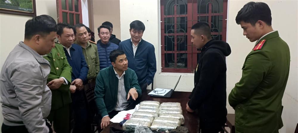 Thượng tá Nguyễn Hồng Phong, Giám đốc Công an tỉnh trực tiếp chỉ đạo điều tra, bắt giữ hết các đối tượng trong đường dây.