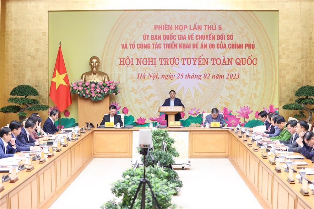 Thủ tướng Phạm Minh Chính phát biểu chỉ đạo tại Hội nghị trực tuyến toàn quốc và phiên họp lần thứ 5 của Ủy ban Quốc gia về chuyển đổi số và Tổ công tác triển khai Đề án 06 của Chính phủ được tổ chức ngày 25/02/2023.  