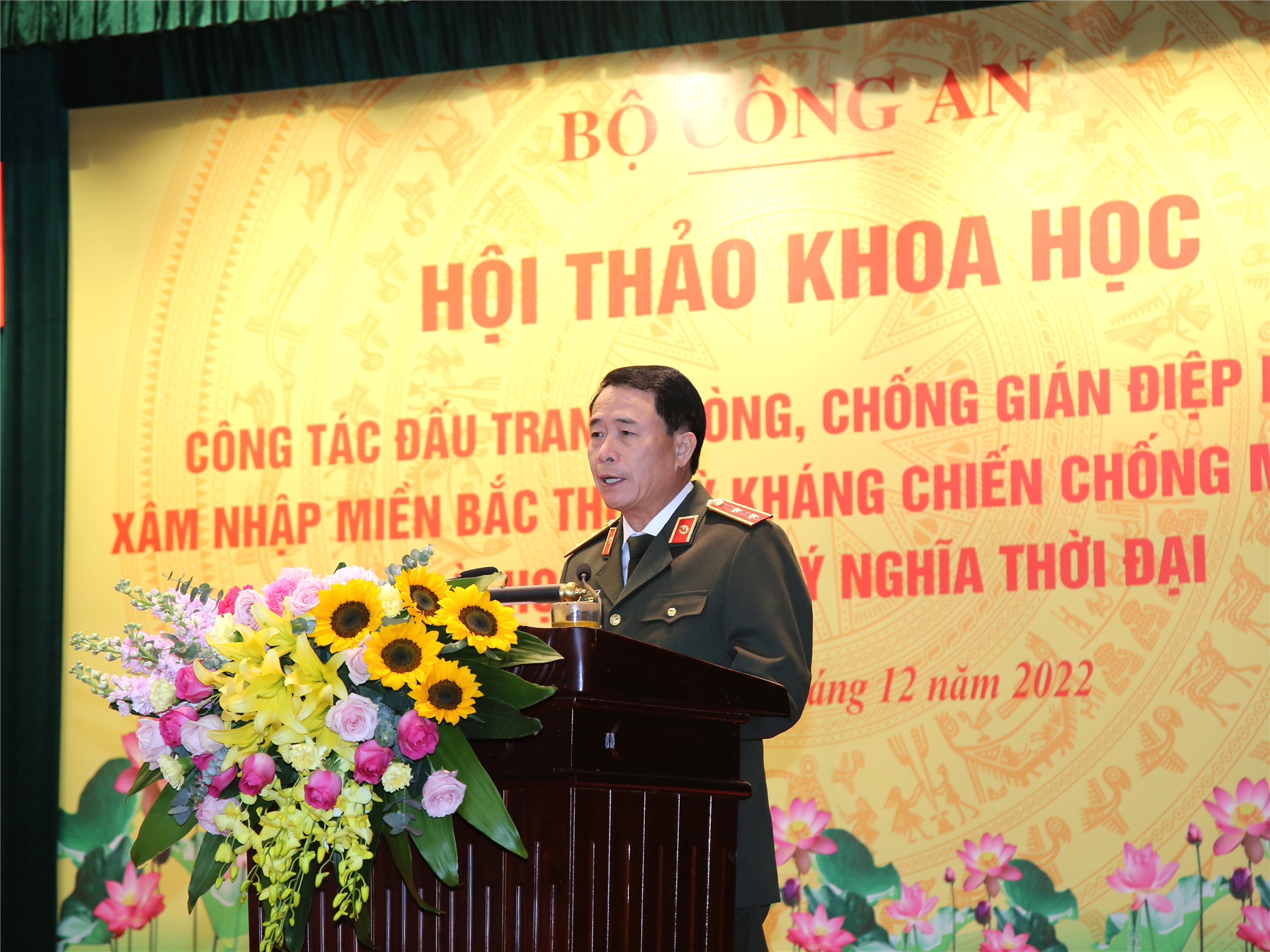 Thứ trưởng Lê Quốc Hùng phát biểu tại Hội thảo.