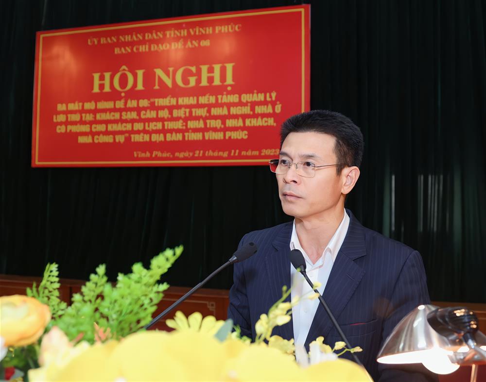 Phó Chủ tịch Ủy ban nhân dân tỉnh Vũ Chí Giang phát biểu tại Hội nghị.