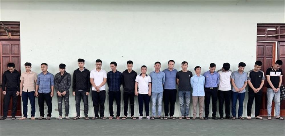 Các đối tượng tại cơ quan Công an.