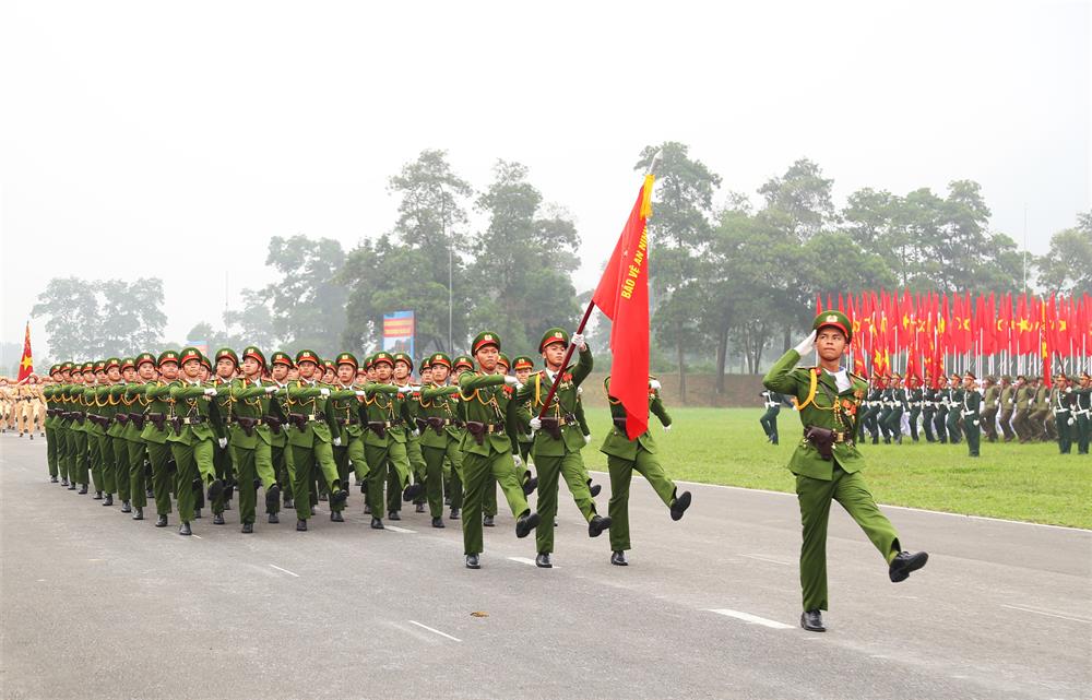 xây dựng Quân đội nhân dân, Công an nhân dân cách mạng, chính quy, tinh nhuệ, từng bước hiện đại, một số quân chủng, binh chủng, lực lượng tiến thẳng lên hiện đại.