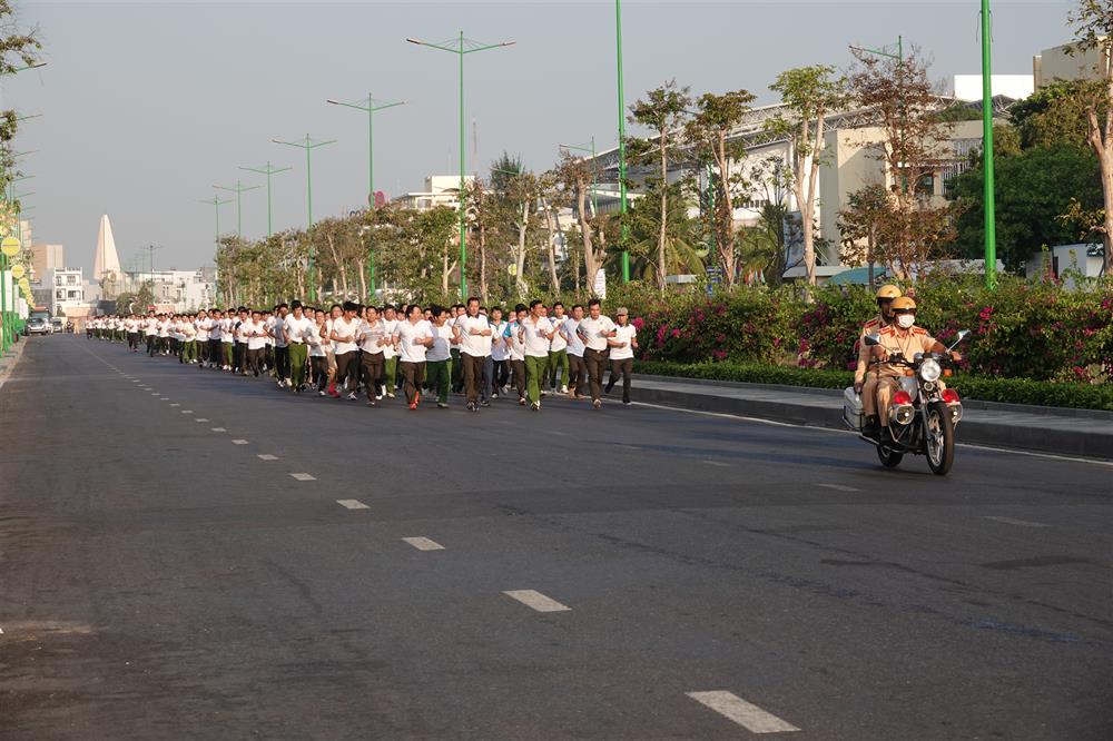 Ngày chạy Olympic vì sức khỏe toàn dân là hoạt động được Công an tỉnh Bình Thuận tổ chức thường niên.