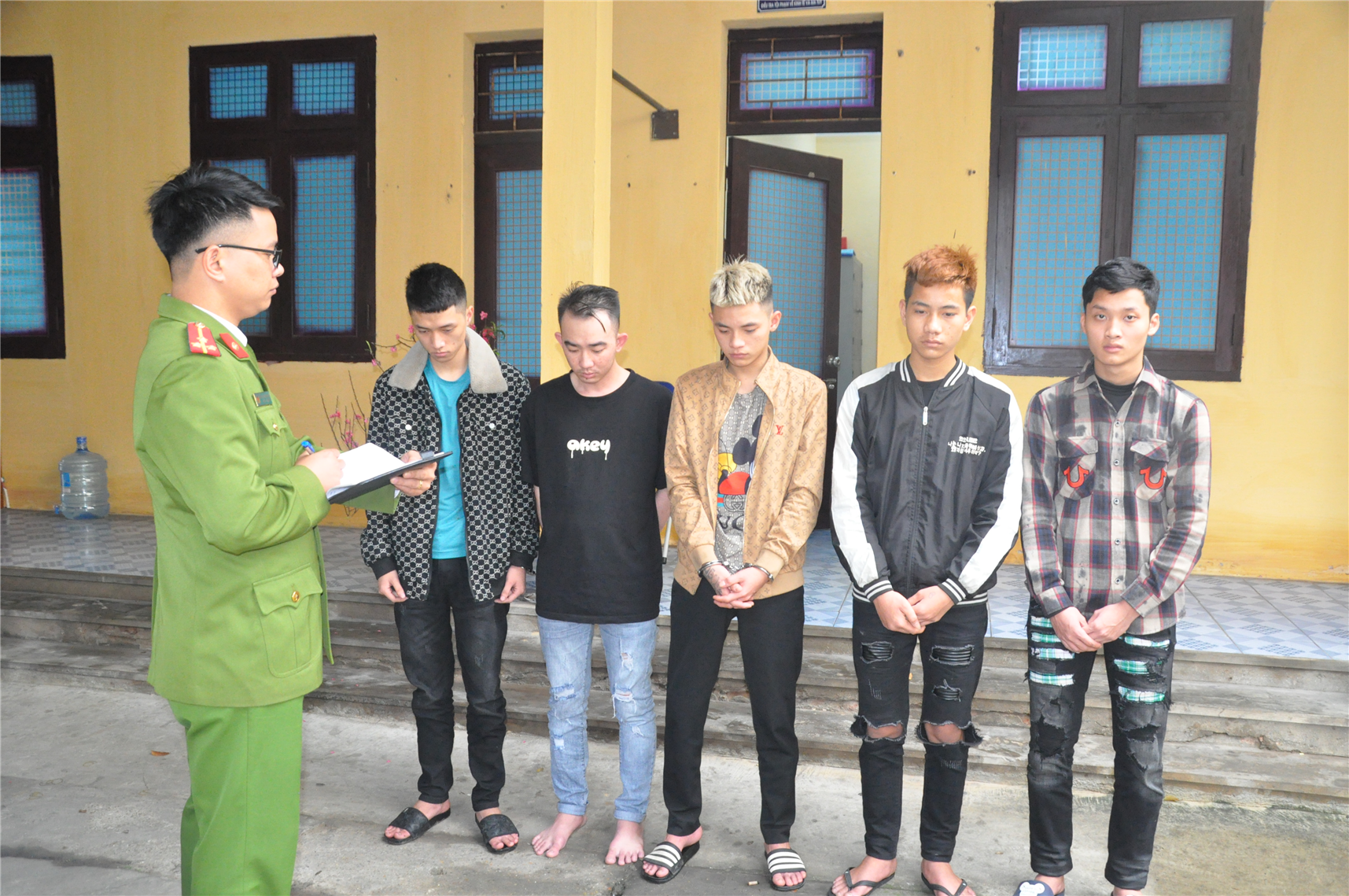 Các đối tượng trong nhóm tổ chức sử dụng trái phép chất ma túy bị bắt giữ.