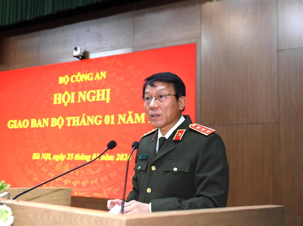 Thứ trưởng Lương Tam Quang phát biểu khai mạc Hội nghị.