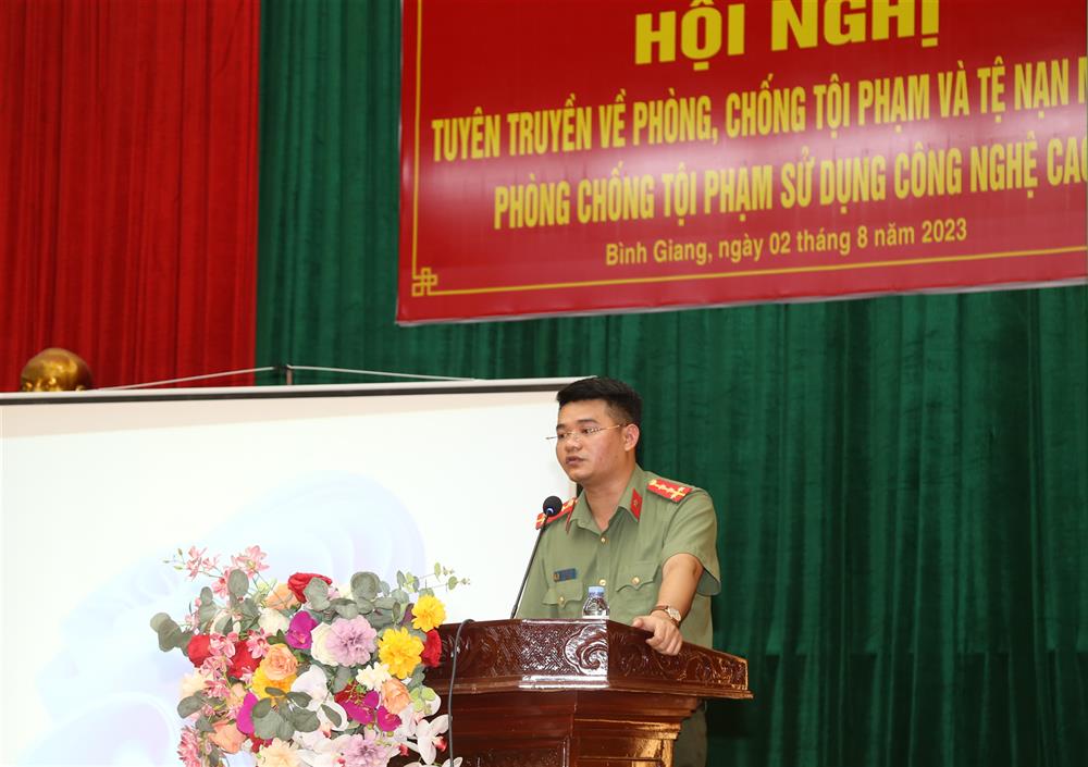 Báo cáo viên Phòng An ninh mạng và phòng chống tội phạm sử dụng công nghệ cao tuyên truyền về phòng, chống tội phạm sử dụng công nghệ cao.
