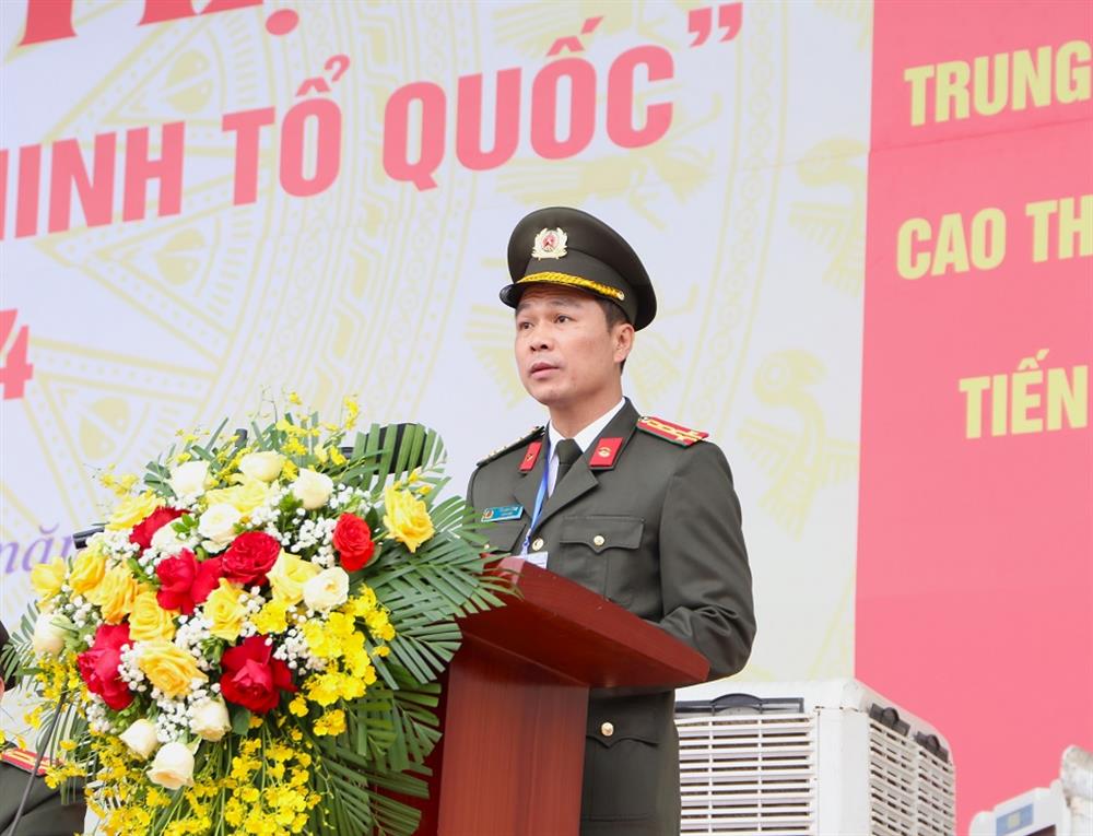 Đại tá Tô Anh Dũng phát biểu khai mạc Đại hội khỏe “Vì an ninh Tổ quốc” năm 2024”.