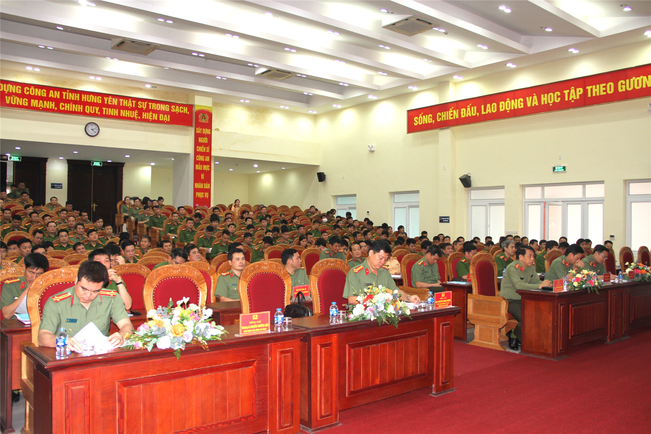 Các đại biểu dự Hội nghị.