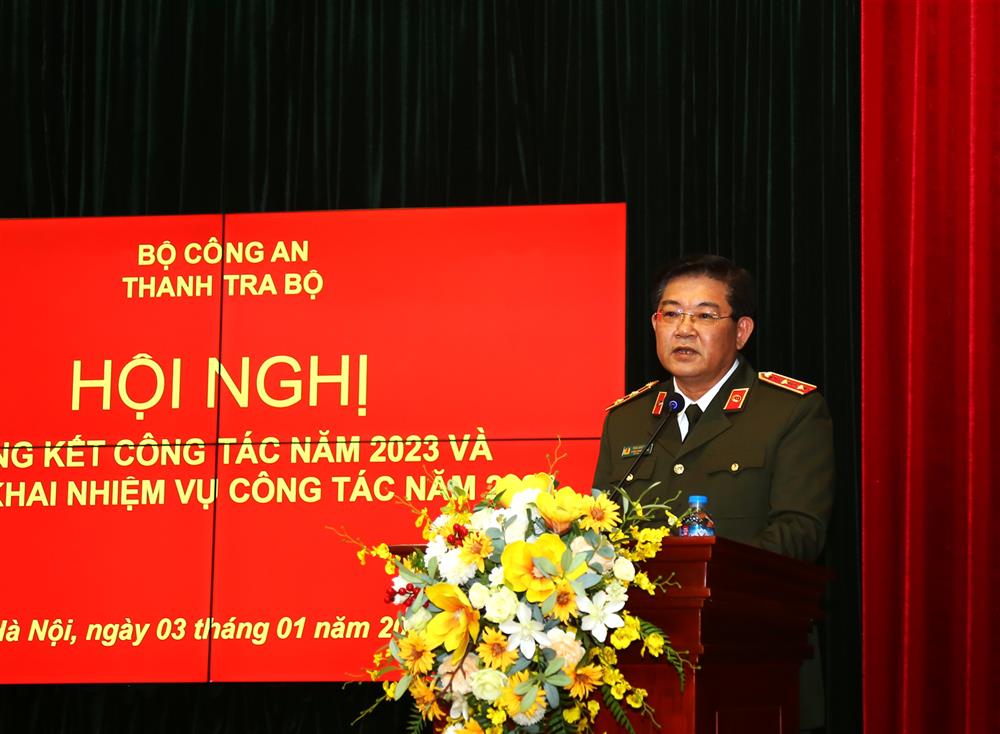 Trung tướng Trần Đức Tuấn, Chánh Thanh tra Bộ chủ trì Hội nghị.