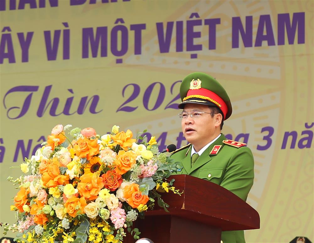 Thứ trưởng Nguyễn Văn Long phát biểu tại Lễ khai giảng.