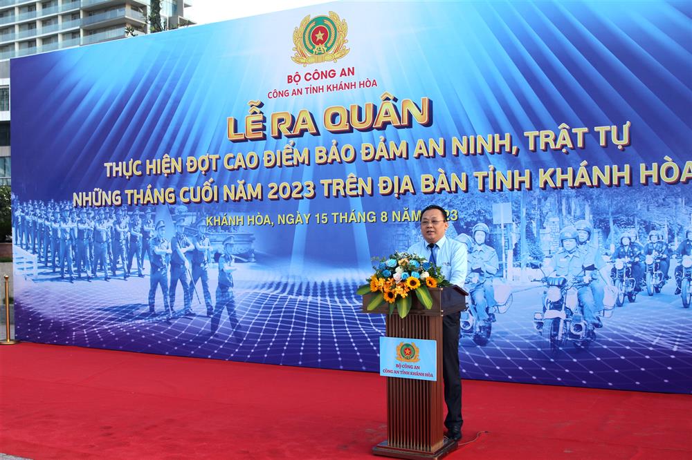Phó chủ tịch thường trực UBND tỉnh Khánh Hòa phát biểu chỉ đạo.