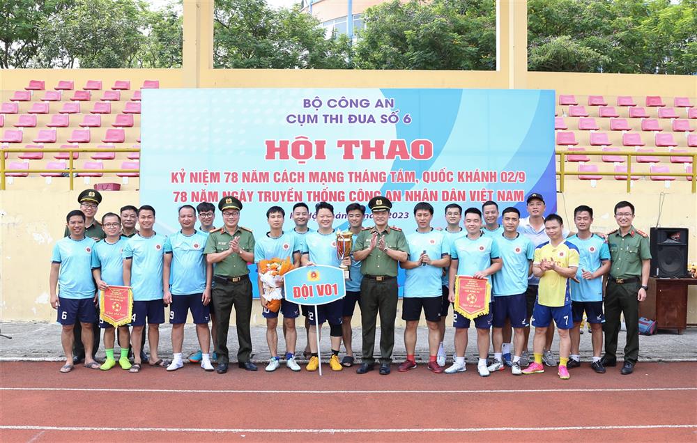 Giải Nhất bóng đá thuộc về Văn phòng Bộ.
