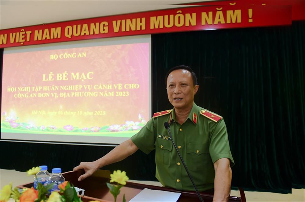 Thiếu tướng Phạm Tiến Cương, Phó Tư lệnh, Bộ Tư lệnh Cảnh vệ phát biểu tại buổi bế mạc.