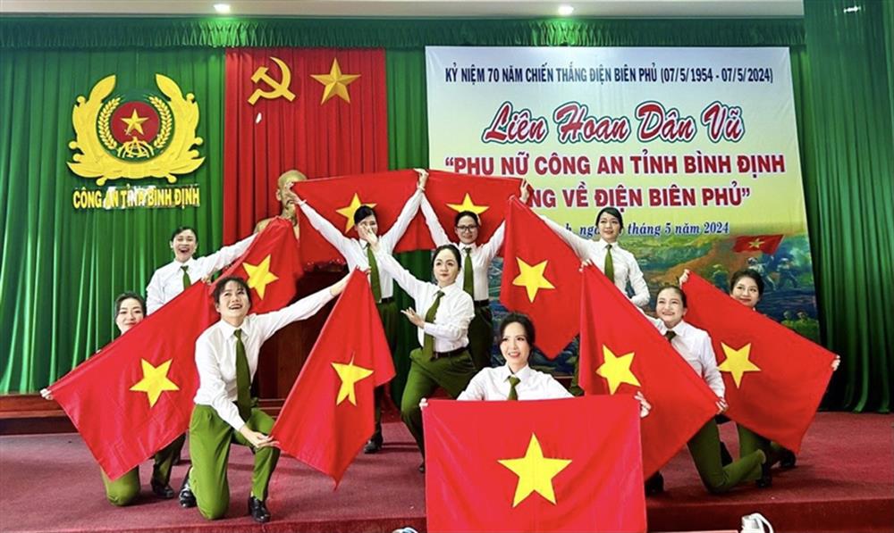 Các tiết mục tại liên hoan.