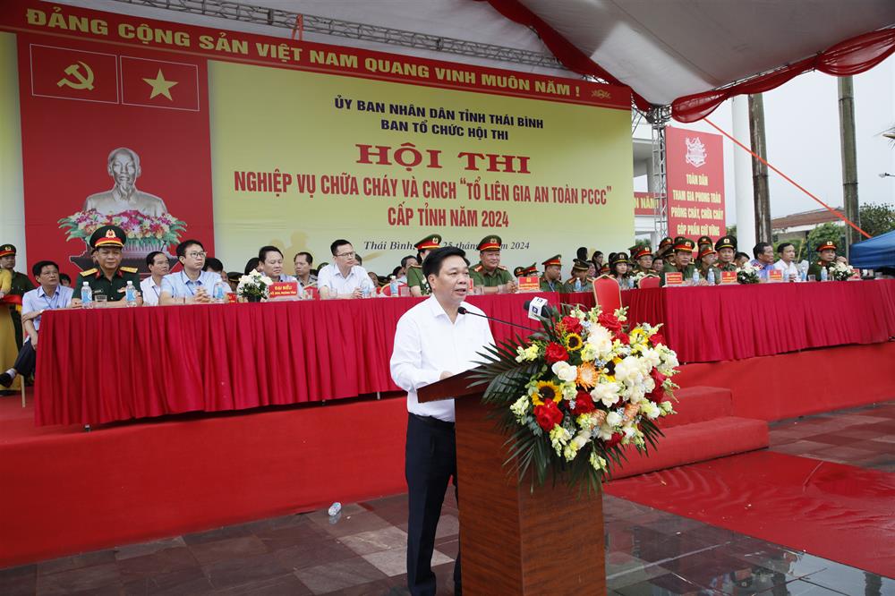 Phó Chủ tịch Thường trực Ủy ban nhân dân tỉnh Nguyễn Quang Hưng phát biểu tại Hội thi.