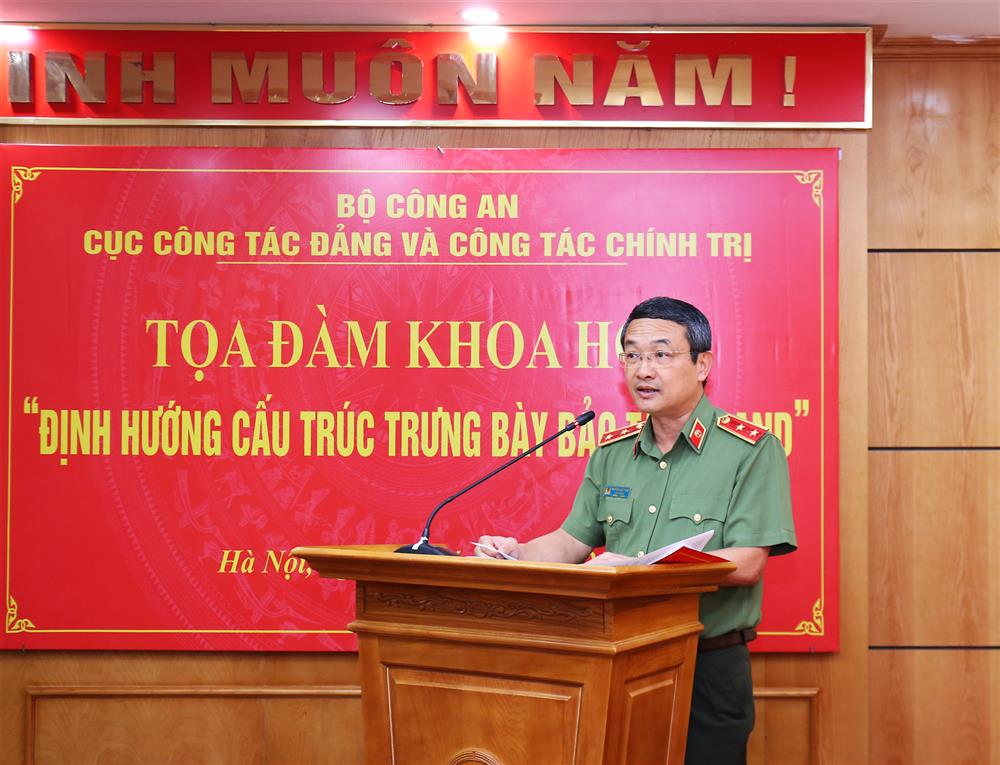 Trung tướng Nguyễn Ngọc Toàn phát biểu tại Tọa đàm.