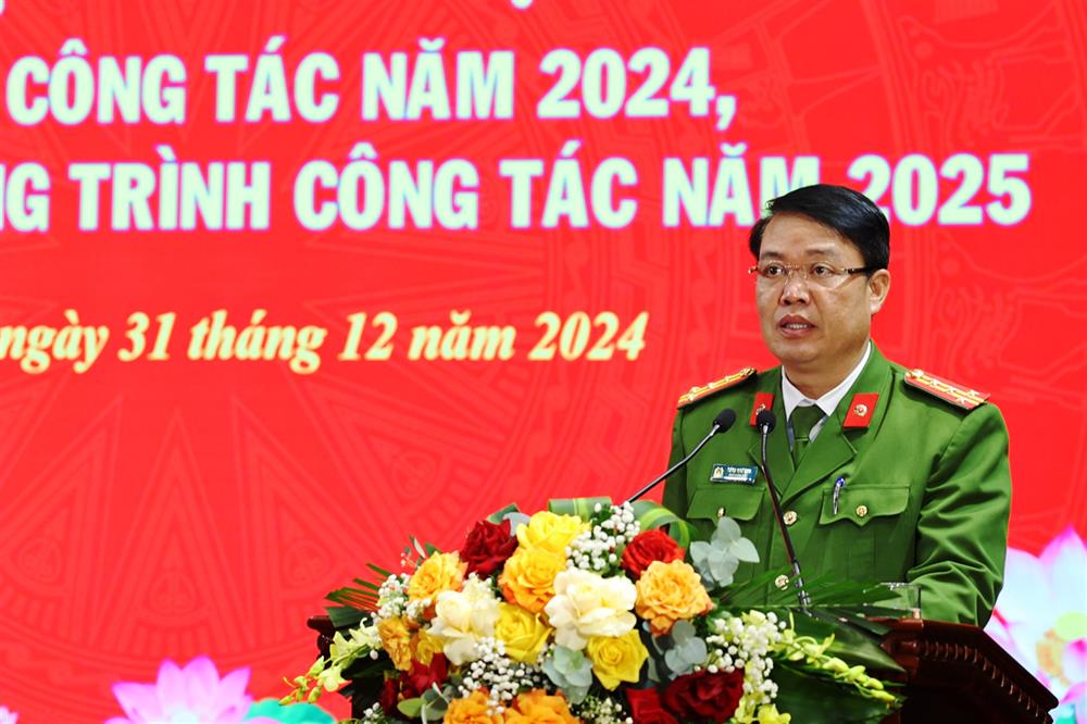 Đại tá Tống Như Sơn, Phó Giám đốc Công an tỉnh phát động phong trào thi đua Vì ANTQ năm 2025.