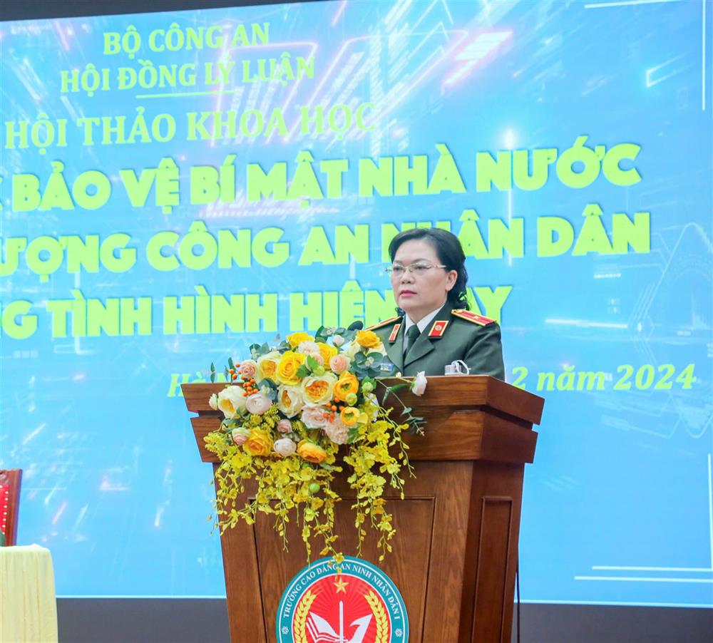 PGS.TS. Thiếu tướng Đinh Ngọc Hoa - Hiệu trưởng Trường Cao đẳng An ninh nhân dân I phát biểu tổng kết hội thảo.