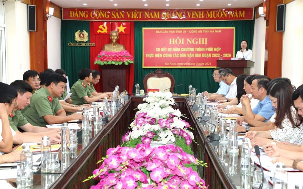 Toàn cảnh Hội nghị.
