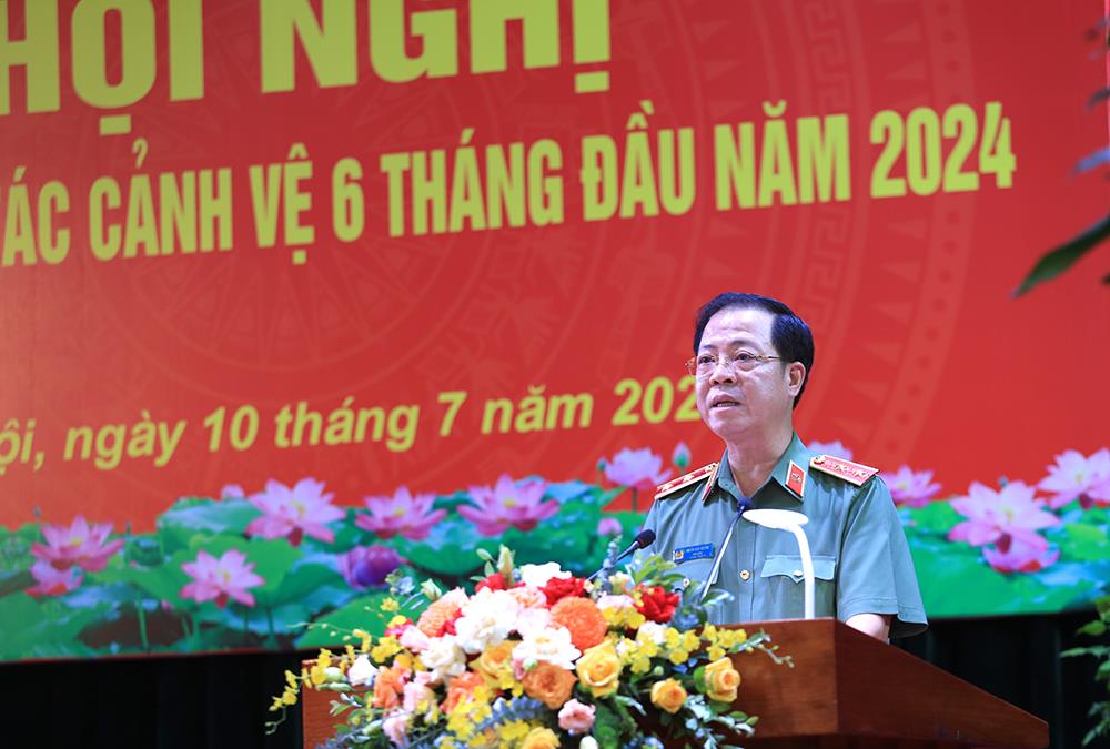 Tư lệnh Trần Hải Quân thông báo kết quả Hội nghị sơ kết công tác công an 6 tháng đầu năm 2024.