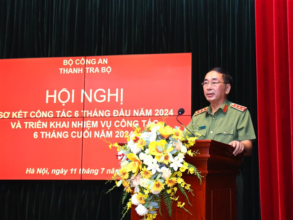 Thứ trưởng Trần Quốc Tỏ phát biểu tại Hội nghị.