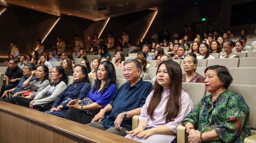 Chương trình nghệ thuật đặc biệt “Điện Biên Phủ - Không bao giờ quên”