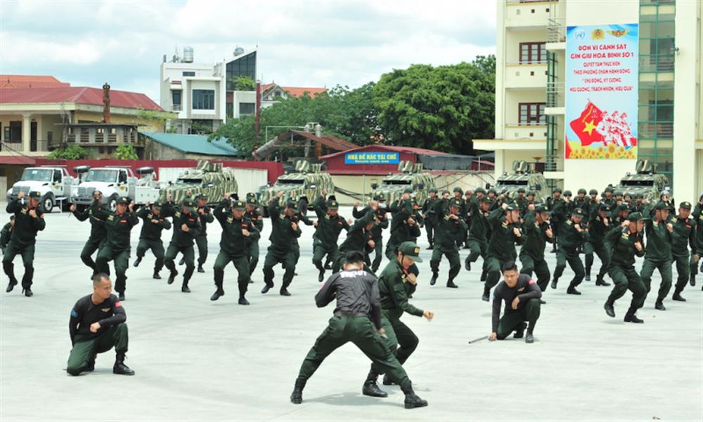 Một số hình ảnh tại buổi làm việc.