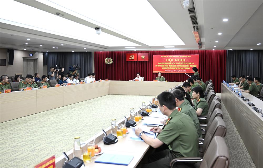 Toàn cảnh Hội nghị.