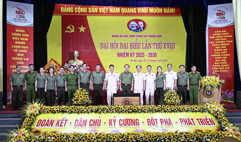 Các đại biểu dự Đại hội.