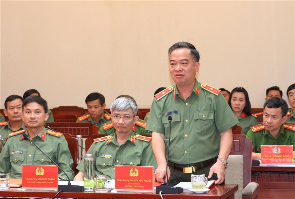 Thiếu tướng Nguyễn Hữu Phước, Giám đốc Công an tỉnh phát biểu tiếp thu chỉ đạo của lãnh đạo Bộ Công an và Tỉnh ủy Khánh Hòa.