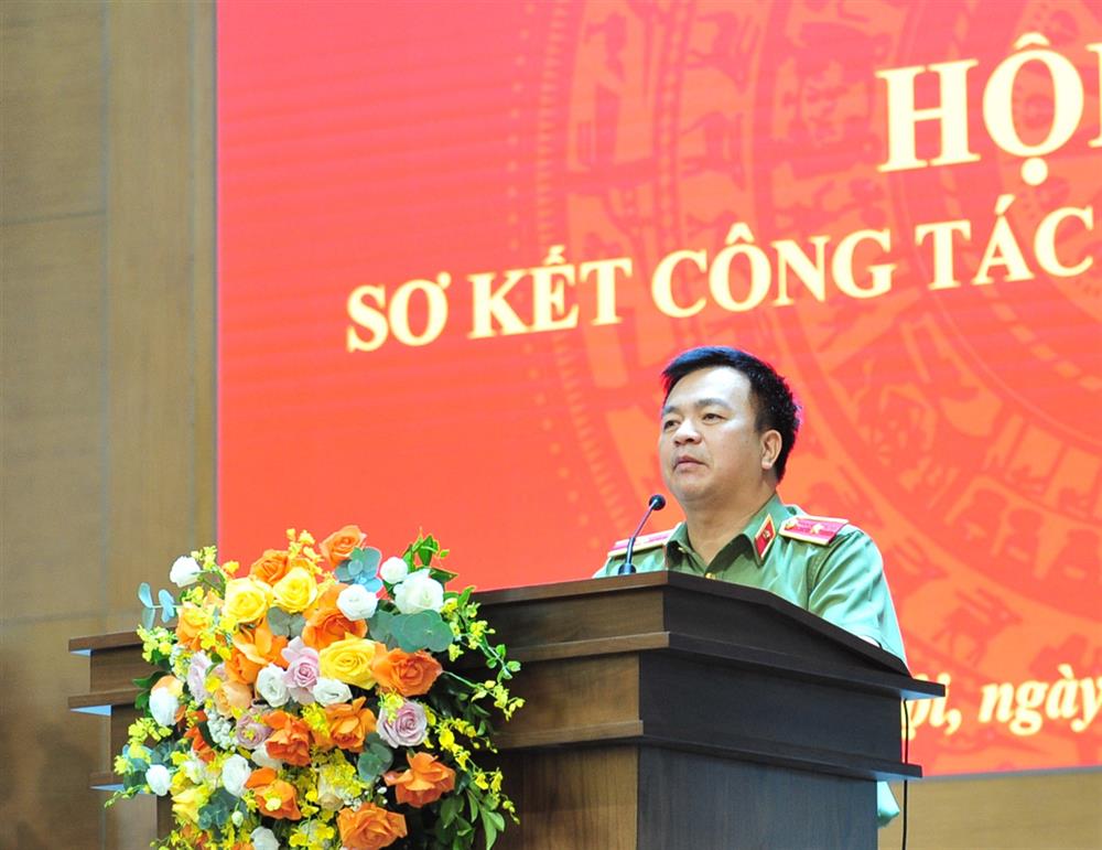 Thiếu tướng Hoàng Văn Hà phát biểu tại Hội nghị.