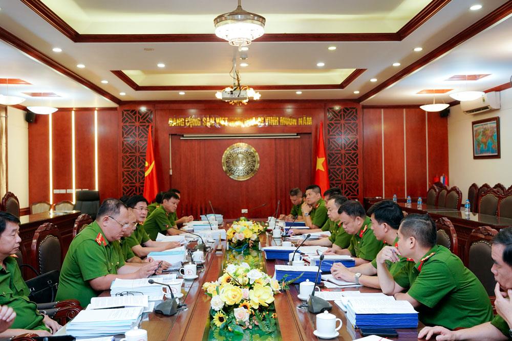 Toàn cảnh buổi làm việc.