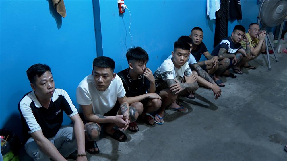 Các đối tượng bị khởi tố.