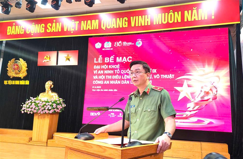 Thiếu tướng Phạm Kim Đĩnh phát biểu tại Lễ bế mạc.