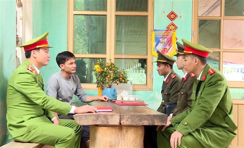 Công an huyện Như Thanh nắm bắt tình hình, tuyên truyền về những hệ lụy việc xuất cảnh lao động trái phép.